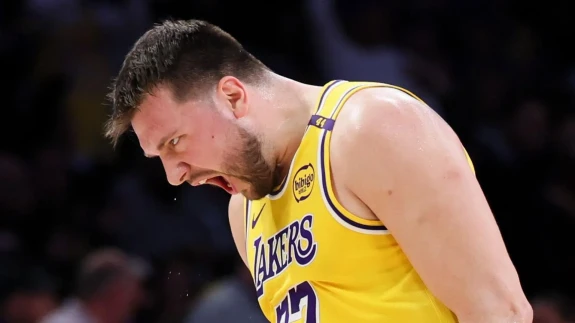 Play-off’ta Gecenin Yıldızı Doncic! Lakers’tan Geri Dönüş Galibiyeti