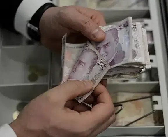Emeklinin gözü kulağı Meclis’teydi: En düşük maaş düzenlemesinde sona gelindi