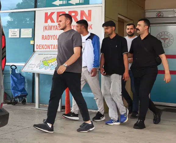 İnegöl’de dehşet anları: Tartıştıkları gencin boynundaki kolyeyi çalıp kayıplara karıştılar