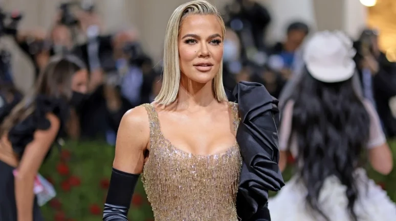 Khloé Kardashian 40 Kilo Verdiği Formunun Sırrını Açıkladı!