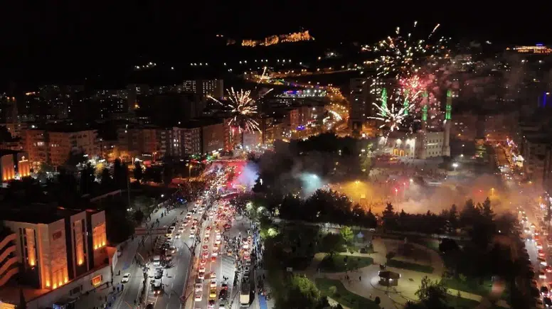 Mardin’de unutulmaz gece: Hem 18 yıllık hasret bitti hem de şampiyonluk coşkusu yaşandı