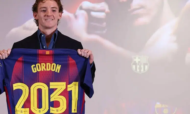 Barcelona'da yeni dönem: İngiliz yıldız Anthony Gordon imzayı attı