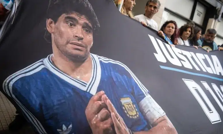 Maradona davasında şok iddia: İlaçlarını kendi isteğiyle mi bıraktı?