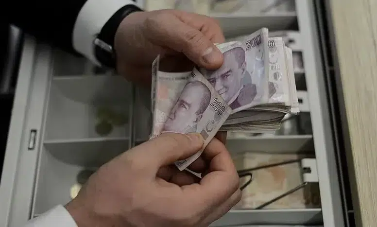 Emeklinin gözü kulağı Meclis’teydi: En düşük maaş düzenlemesinde sona gelindi