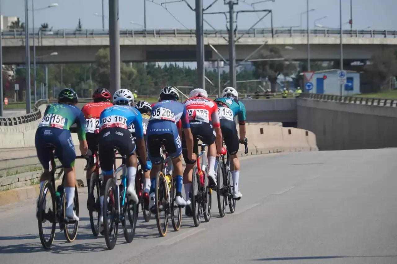 60. Cumhurbaşkanlığı Türkiye Bisiklet Turu Başladı! Gençlik ve Spor Bakanı Bak Startı Verdi 2