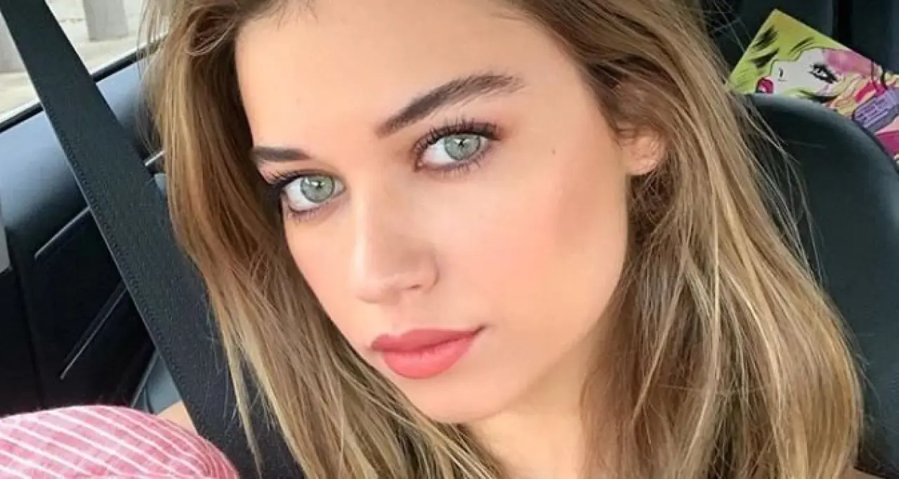 Afra Saraçoğlu’ndan Estetik Algılara Meydan Okuyan Fotoğraf! 1