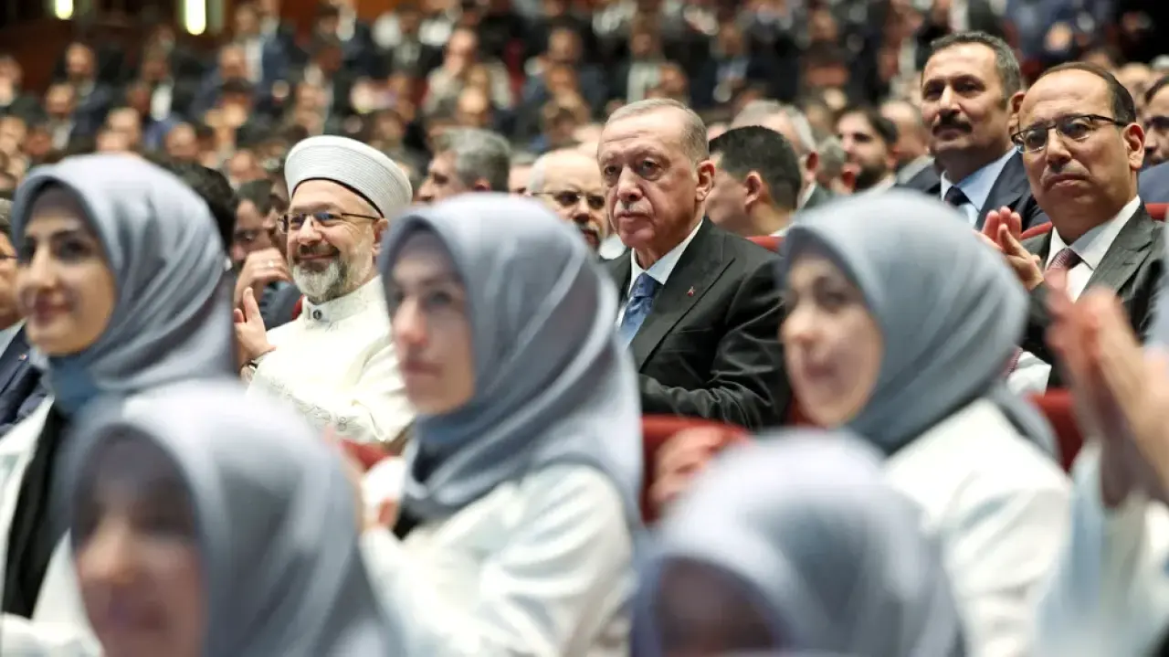 KKTC’de Başörtüsü Krizi! Erdoğan’dan Sert Mesajlar 2