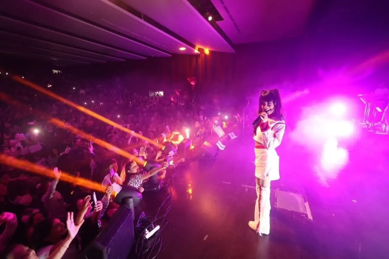 Melis Fis 23 Nisan’da Denizli’de Konser Verdi! Yağmur Yağdı Ama Eğlence Devam Etti 2