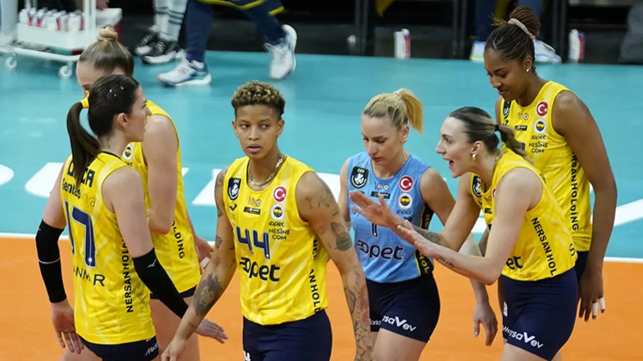 Fenerbahçe'de Sürpriz Dönüş! Kadın Voleybolun Başına Abbondanza Geçti 2