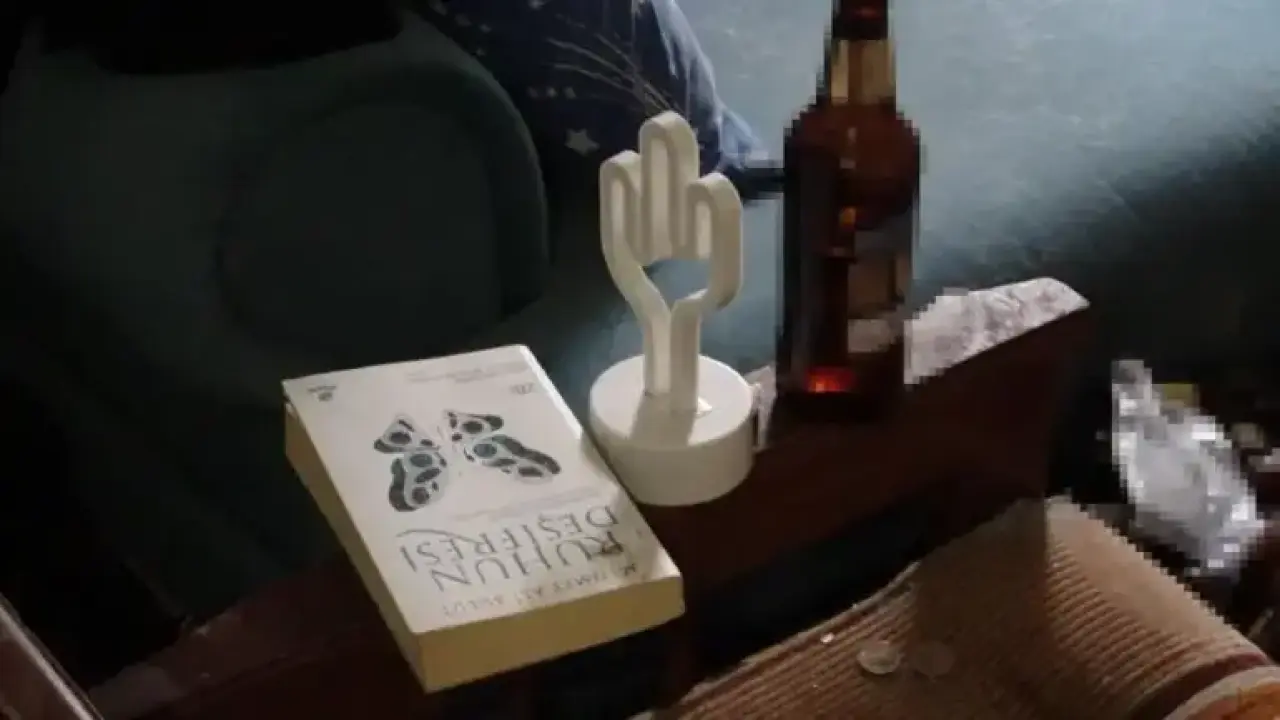 2 Hafta Cesetle Aynı Evde Yaşadı, Psikolojik Gerilim Gerçeğe Dönüştü! Şüpheli Evlat Tutuklandı 2