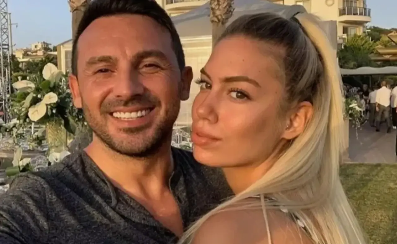 Survivor 2025'te Asena Demirbağ'ın Özel Hayatı! Eski Eşi Ünlü Futbolcu Çıktı 2