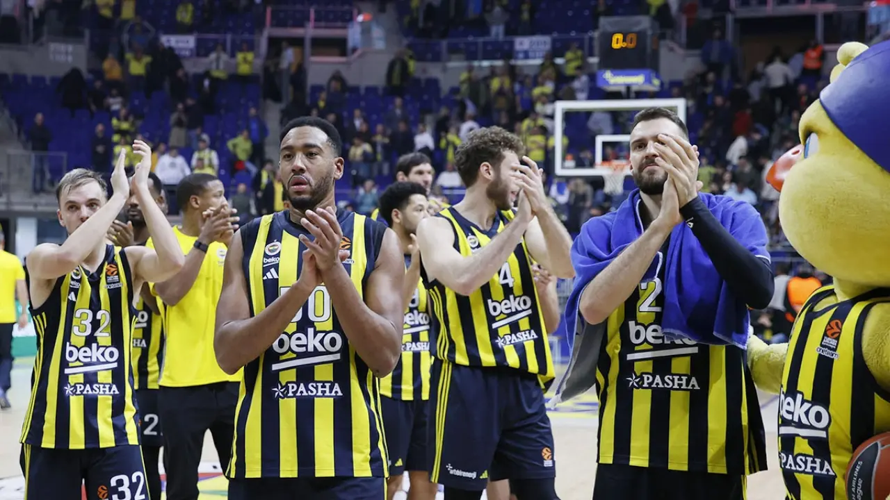 EuroLeague'de Büyük Gece: Fenerbahçe Beko ve Anadolu Efes Final Four İçin Sahada! 2